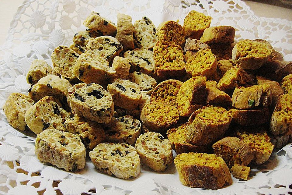 Parmesan - Oliven - Biscotti