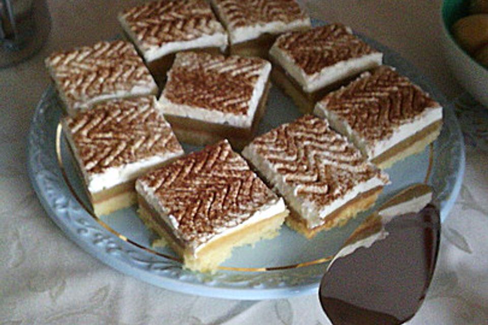 Fantakuchen mit Apfelmus