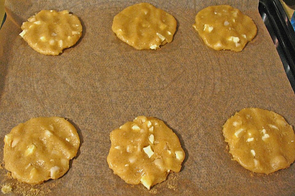 White Chocolate Macadamia Cookies