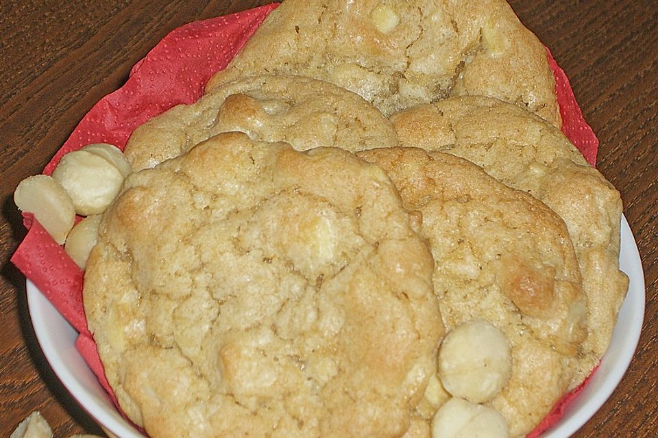 White Chocolate Macadamia Cookies