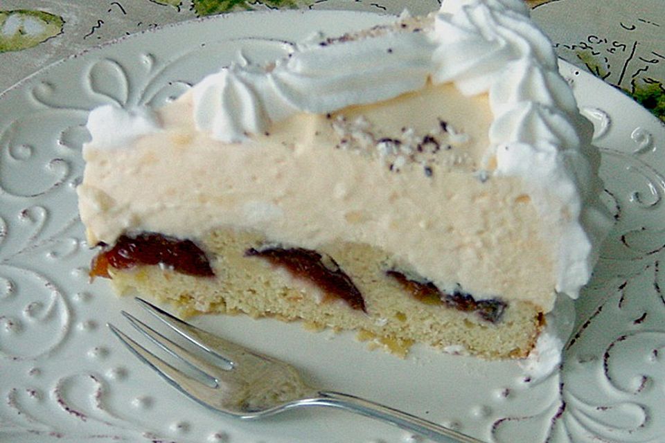 Pflaumen-Eierlikörsahne-Torte