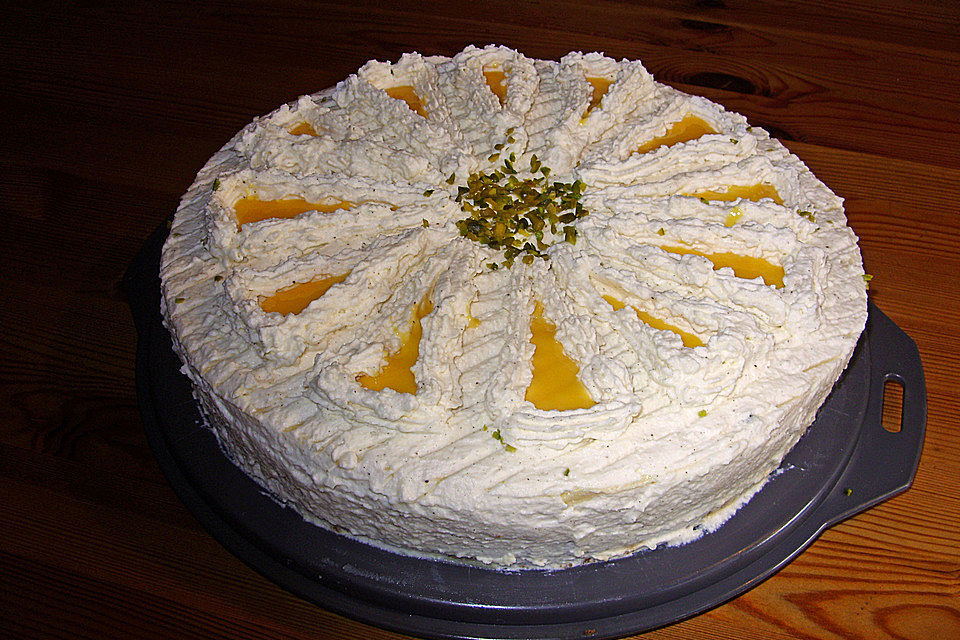 Pflaumen-Eierlikörsahne-Torte