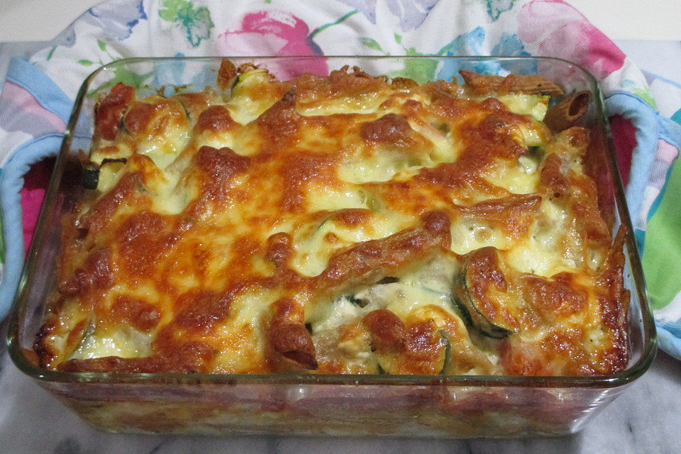 Penne - Auflauf mit Zucchini