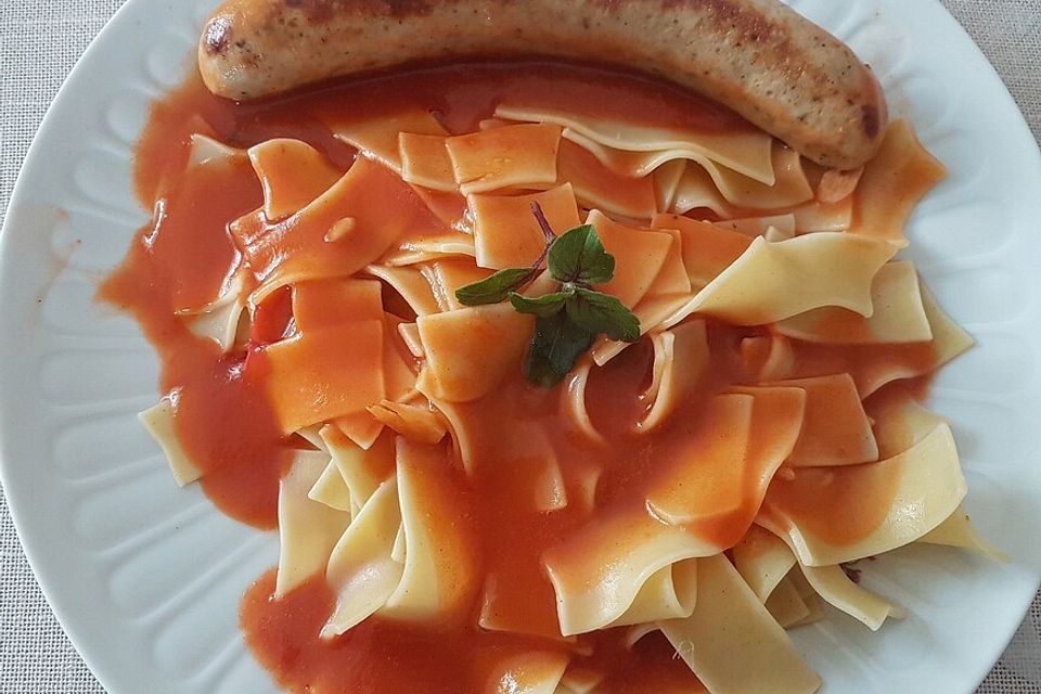 Enricos Nudeln mit Tomatensoße