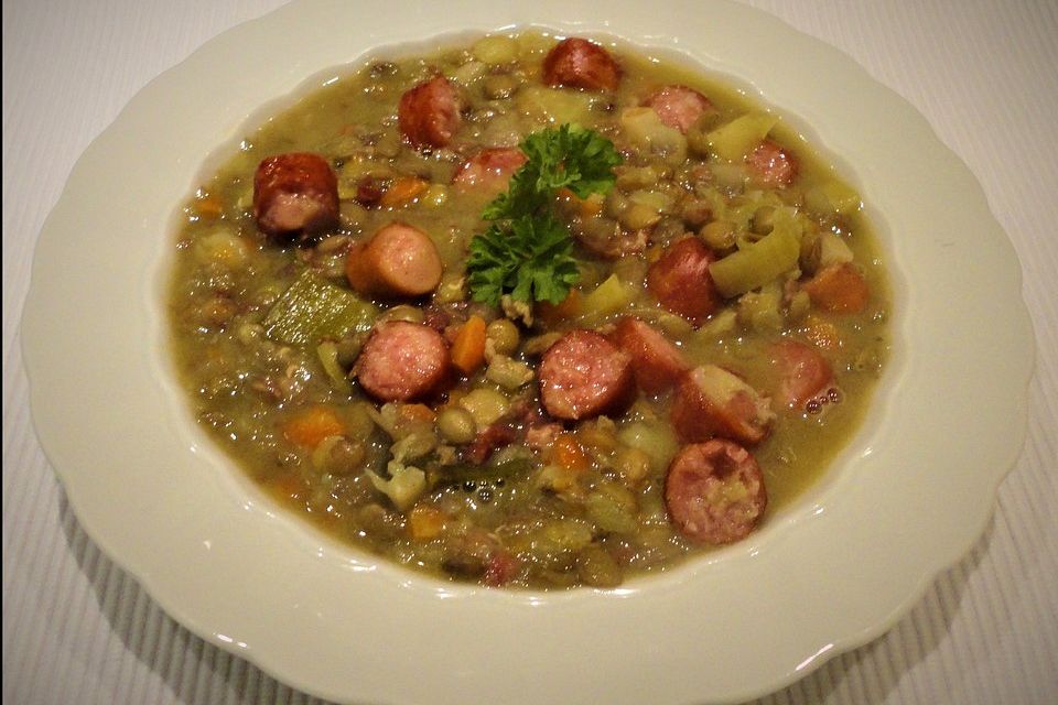 Puristische Linsensuppe