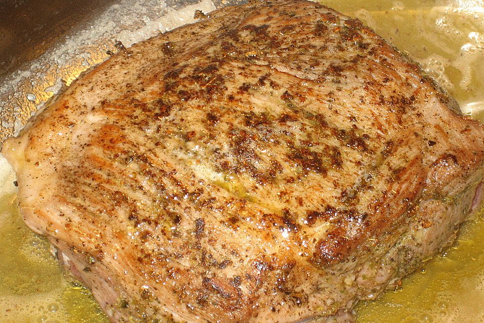 Saftiger Schweinebraten