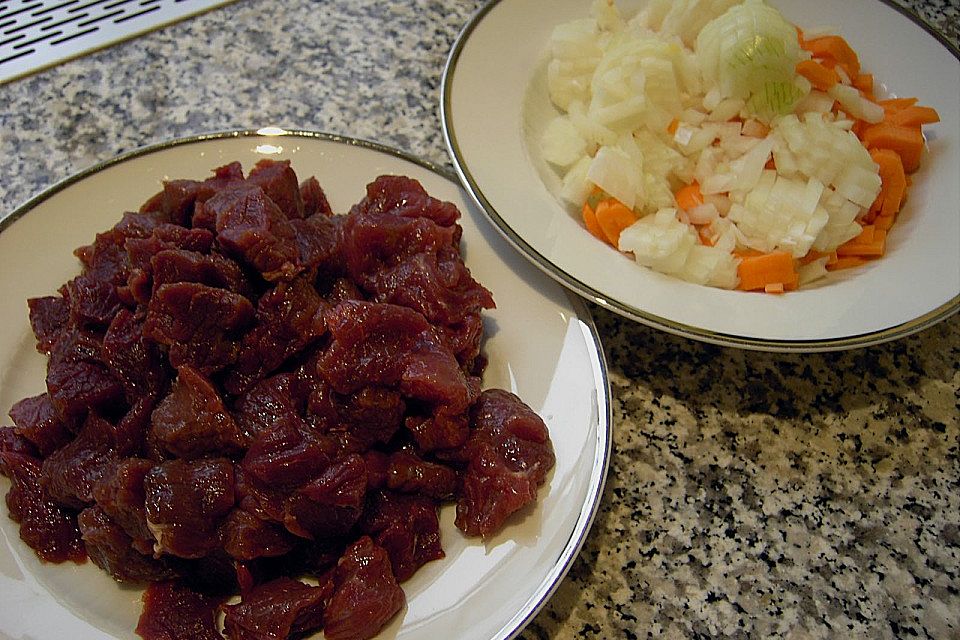 Gulasch nach Omas Rezept