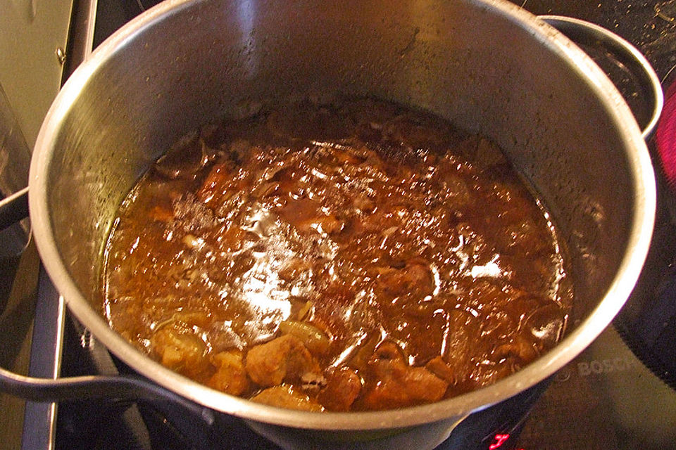 Gulasch nach Omas Rezept