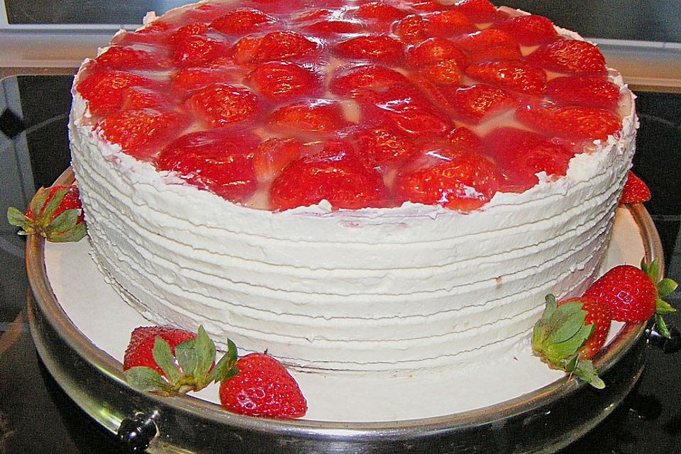 Frische Erdbeertorte