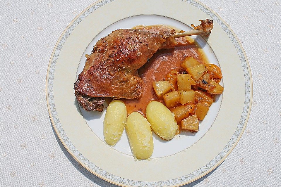 Gänsekeule mit Ananassauce