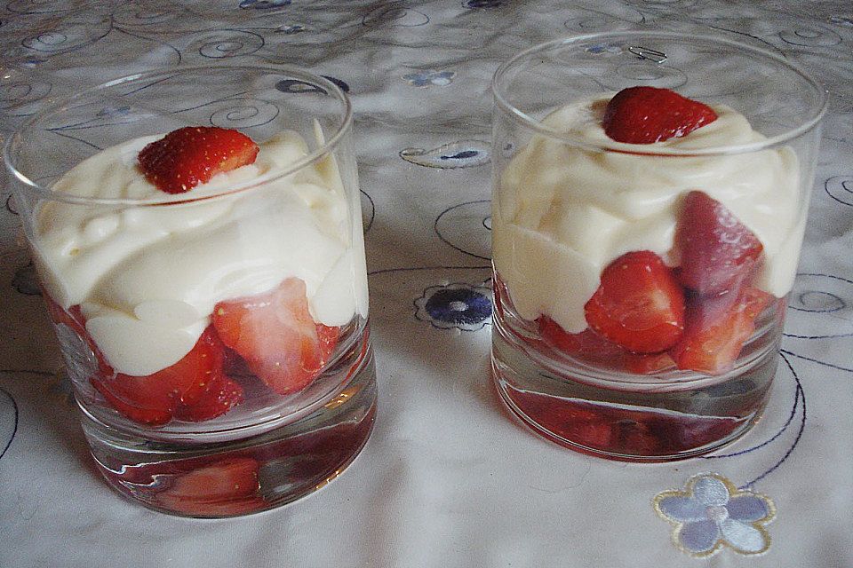 Mascarpone - Dessert mit Erdbeeren