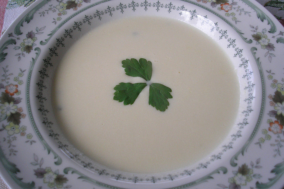 Spargelcremesuppe