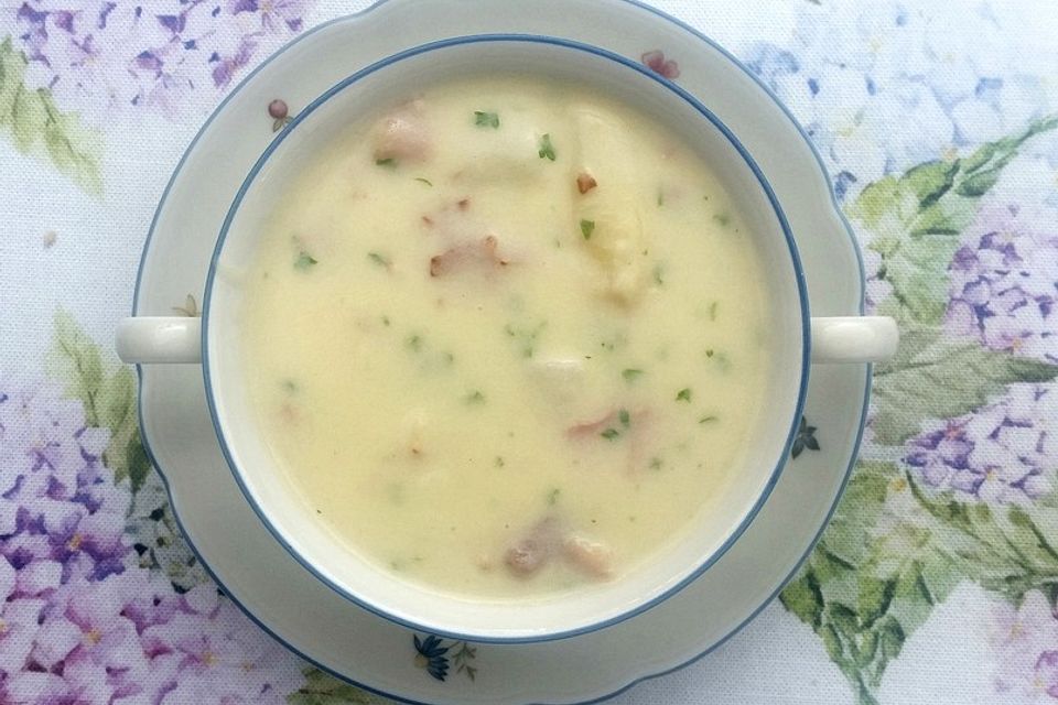 Spargelcremesuppe