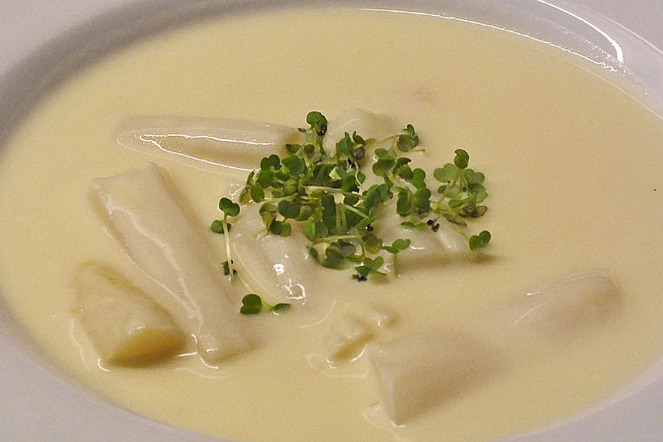 Spargelcremesuppe