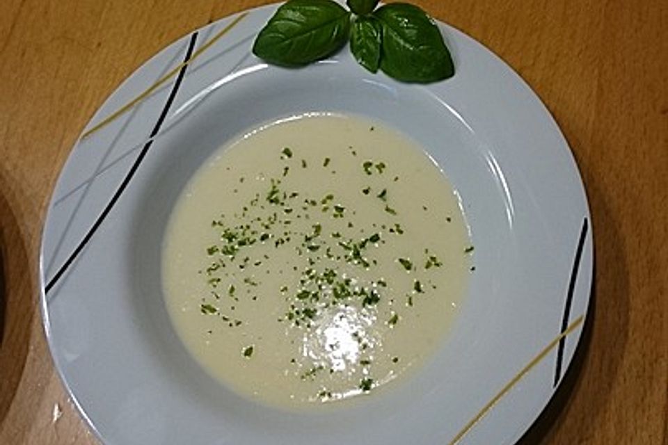 Spargelcremesuppe