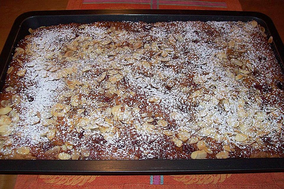 Kirsch - Marzipankuchen