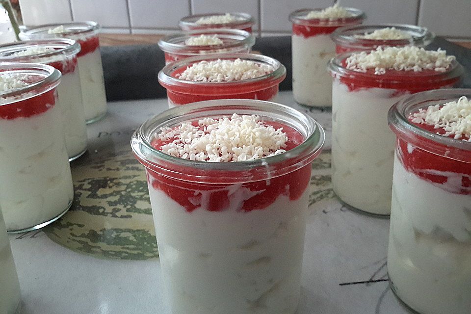 Spaghetti-Eis Dessert