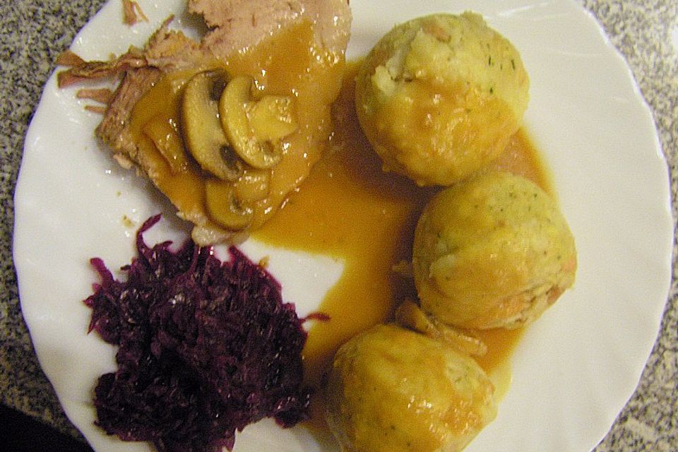 Schweinebraten aus dem Römertopf