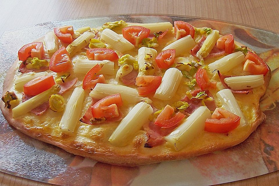 Frühlingsfrische Spargel - Pizza