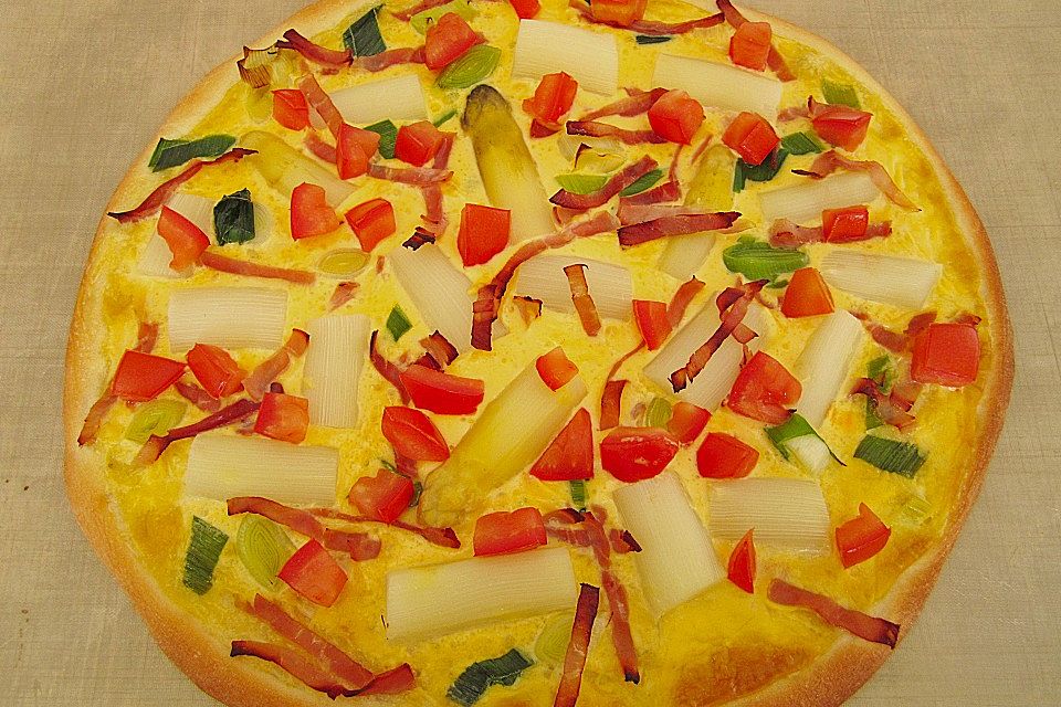 Frühlingsfrische Spargel - Pizza