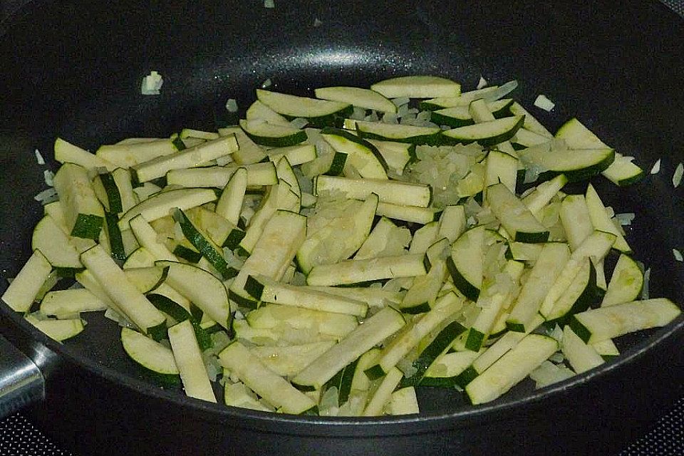 Zucchini - Schinken - Nudeln