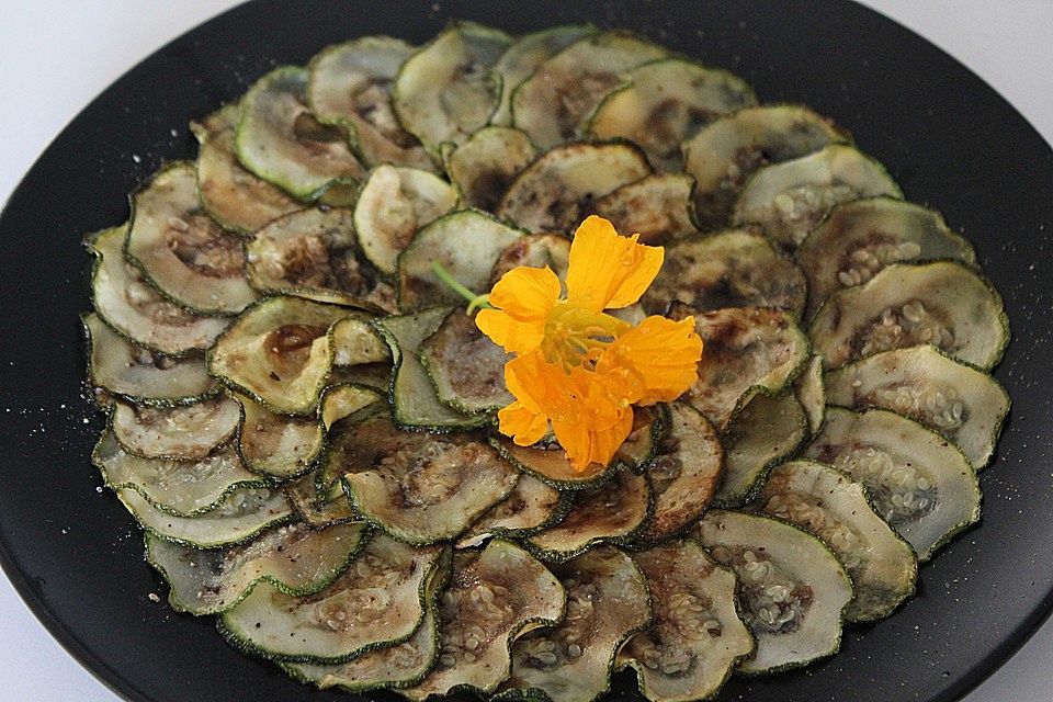 Zucchini - Carpaccio - Salat