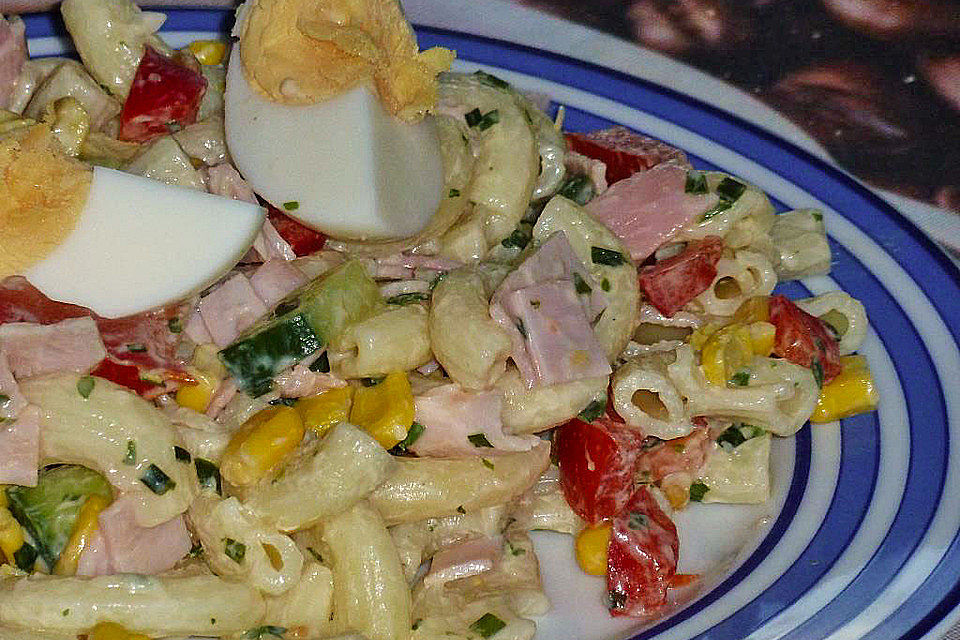 Frischer Nudelsalat