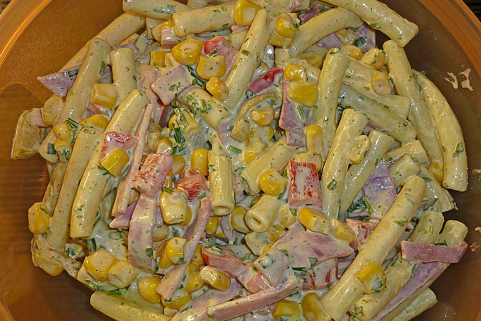 Frischer Nudelsalat