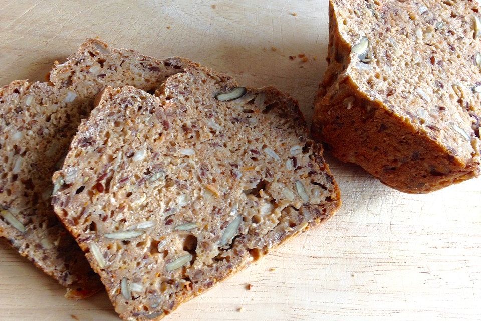 Apfel-Karotten-Mehrkornbrot