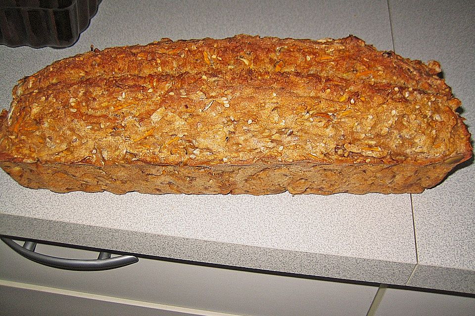 Apfel-Karotten-Mehrkornbrot