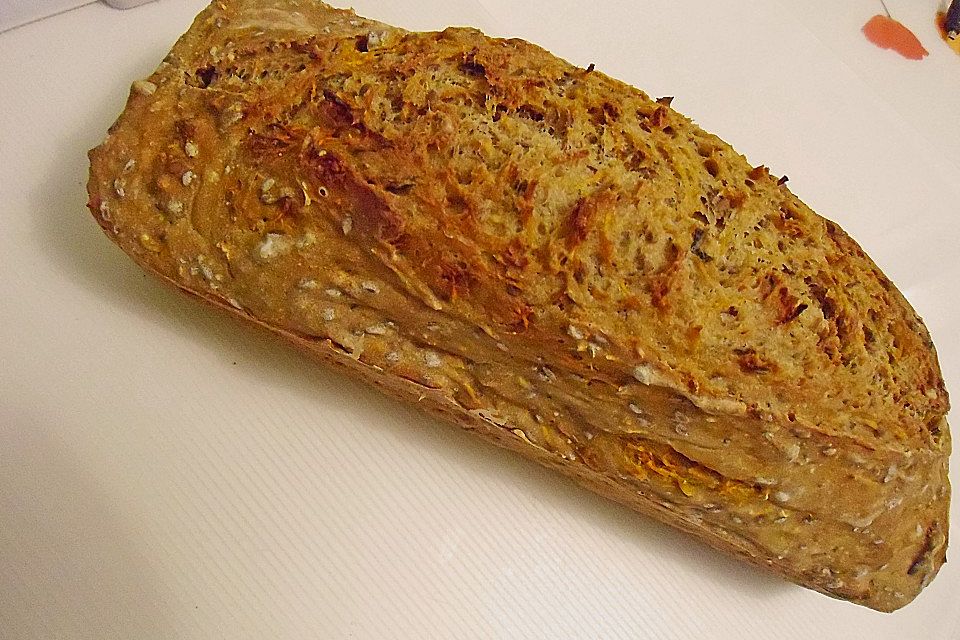 Apfel-Karotten-Mehrkornbrot