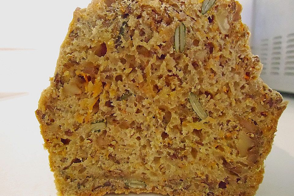 Apfel-Karotten-Mehrkornbrot