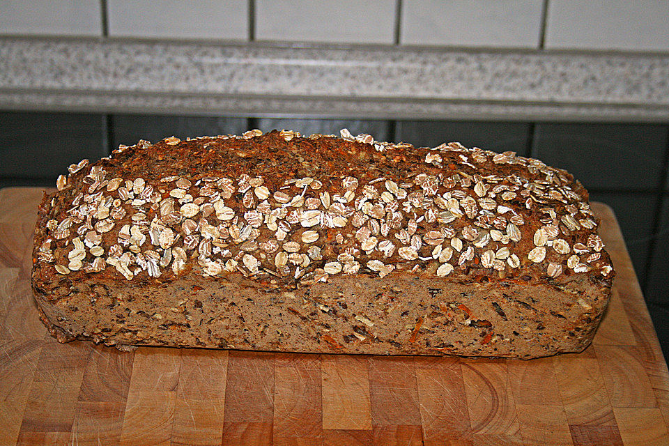 Apfel-Karotten-Mehrkornbrot