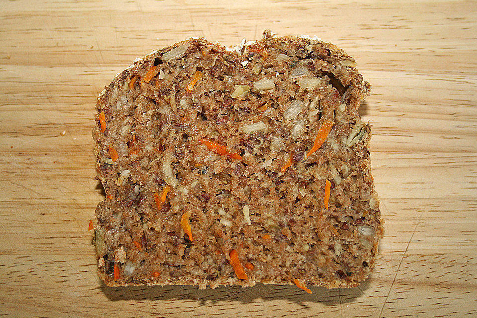 Apfel-Karotten-Mehrkornbrot