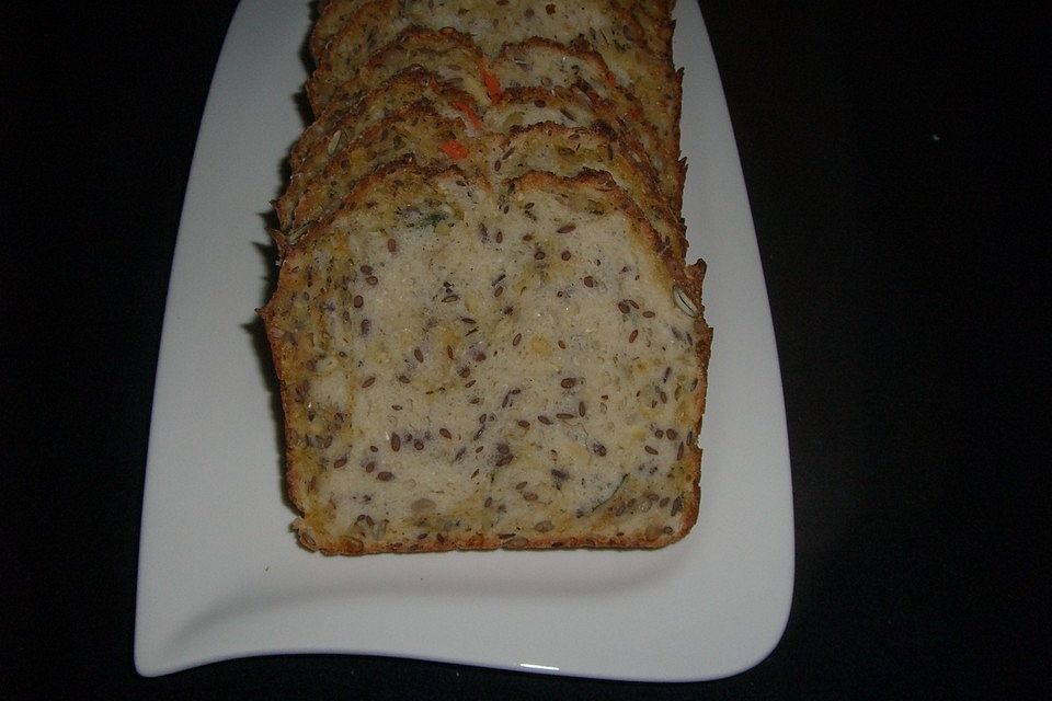 Apfel-Karotten-Mehrkornbrot