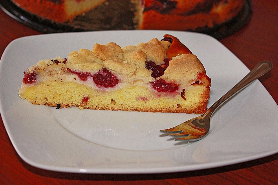 Kirschkuchen mit Zimtstreuseln