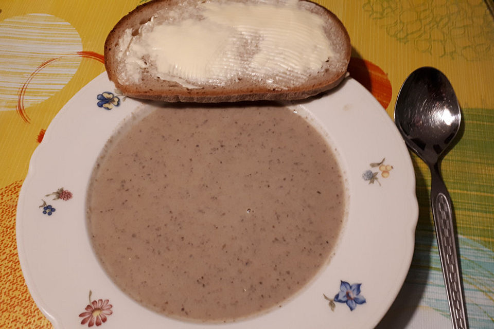 Champignon-Sahne Süppchen