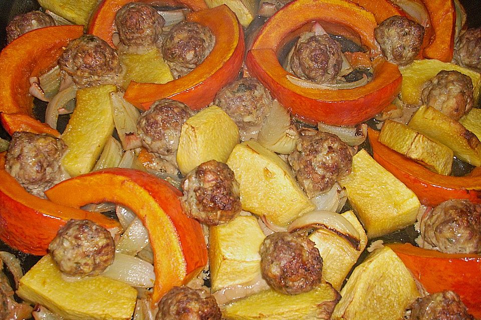 Kürbis mit Hackfleisch (Ofengericht)