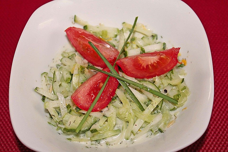 Gurkensalat mit Dill