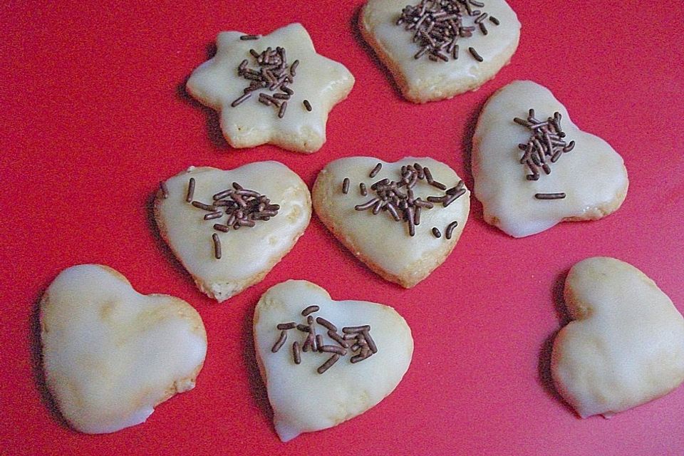 Weihnachtsplätzchen aus Knetteig