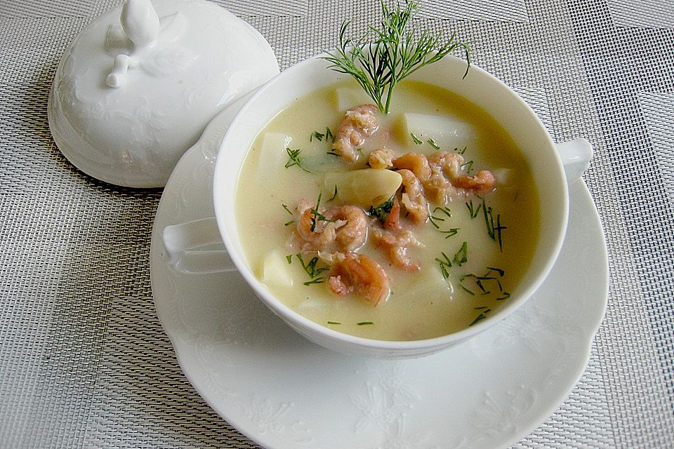 Spargelcremesuppe mit Krabben