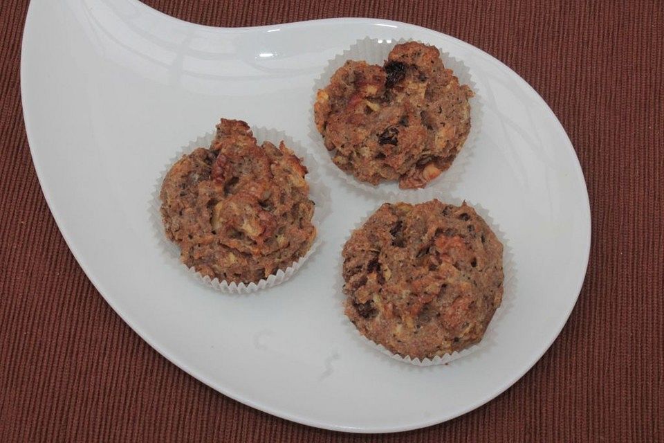 Apfel - Muffins mit  Rosinen