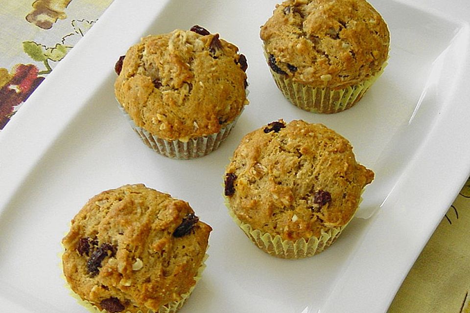 Apfel - Muffins mit  Rosinen