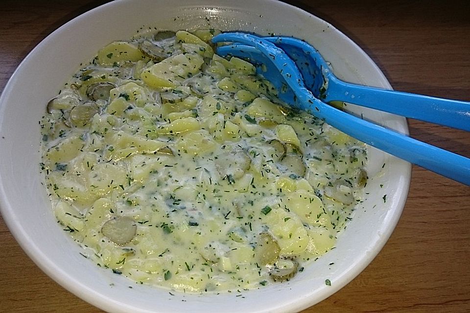 Allerbester Kartoffelsalat mit Delikatessgurken