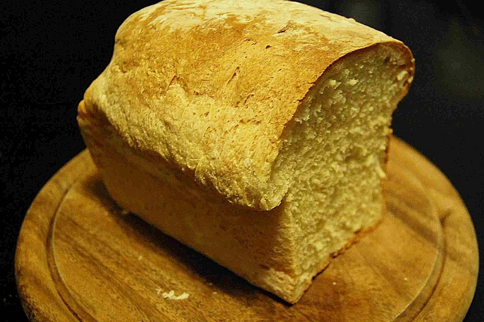 Kastenweißbrot und Freigeschobenes