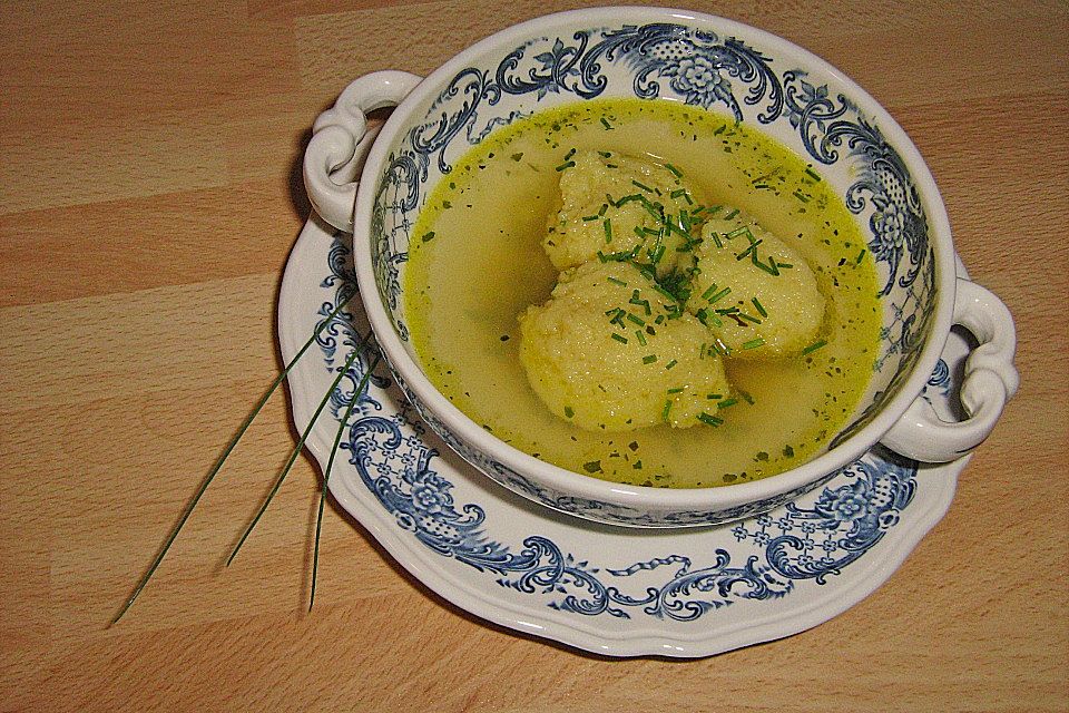 Badische Grießklößlesuppe