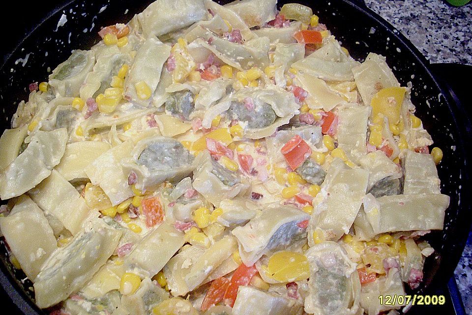 Maultaschen in cremiger Gemüsesauce