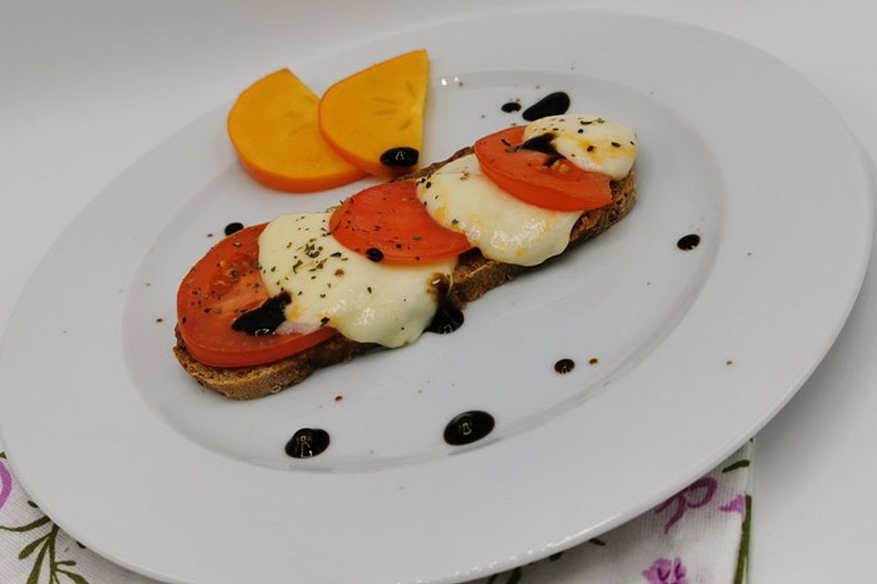 Tomaten - Mozzarella - Brot