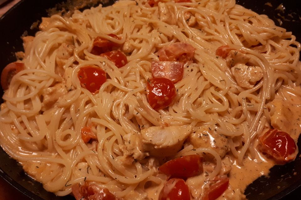 Lachs-Sahnesoße mit Cherrytomaten