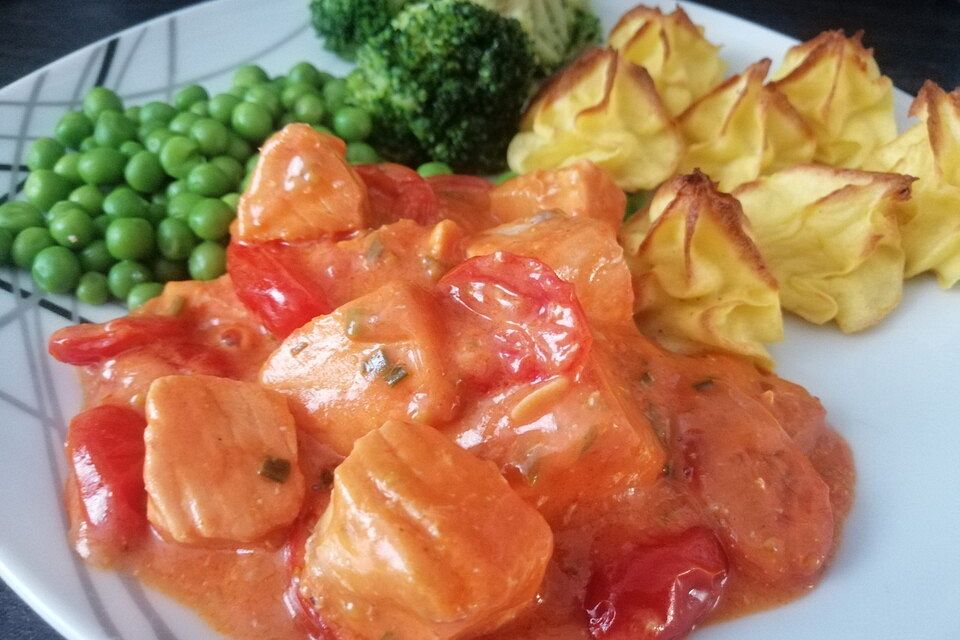 Lachs-Sahnesoße mit Cherrytomaten